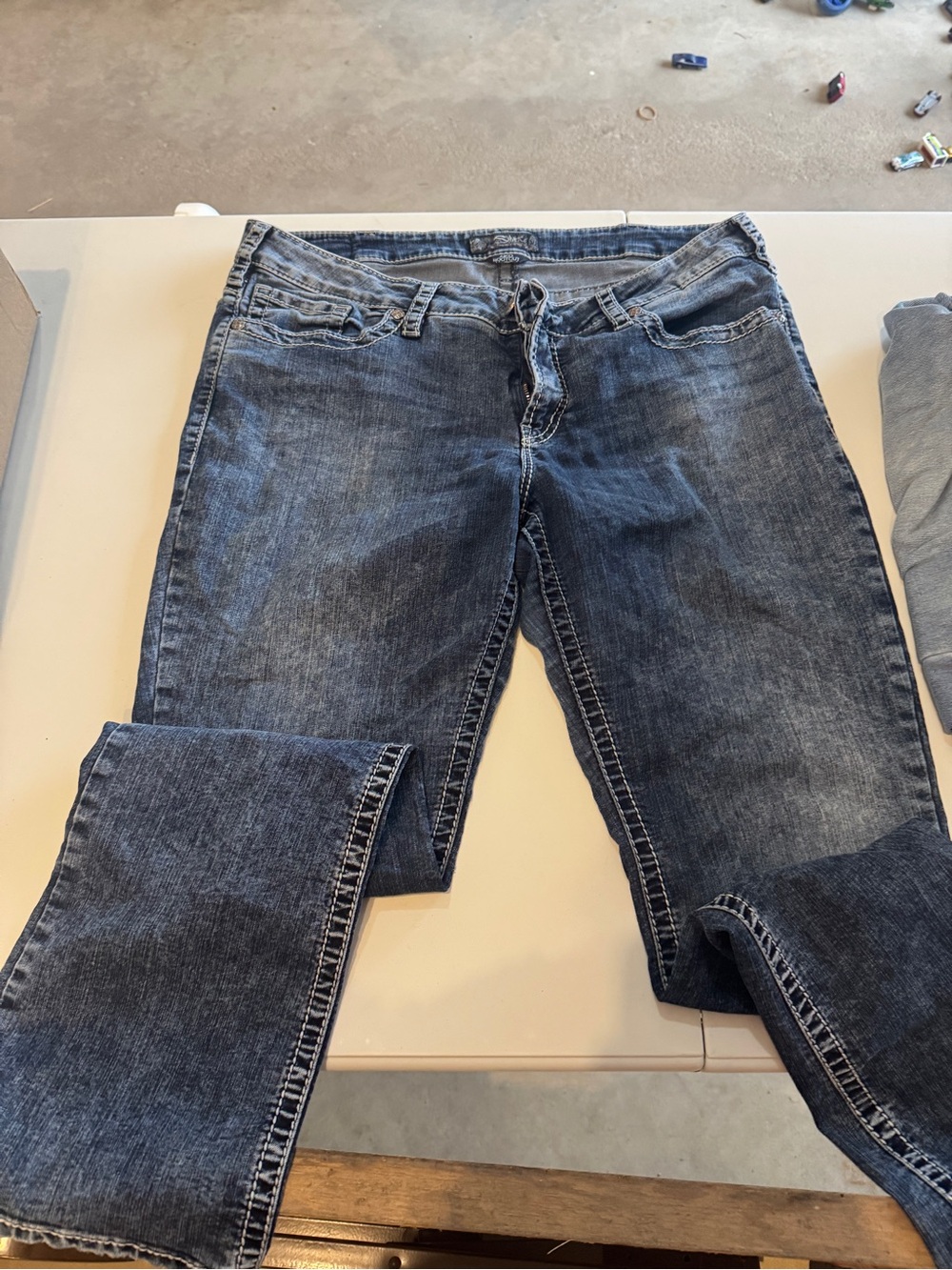 Silver Jeans Women's Straight Leg Denim in Washed Blue